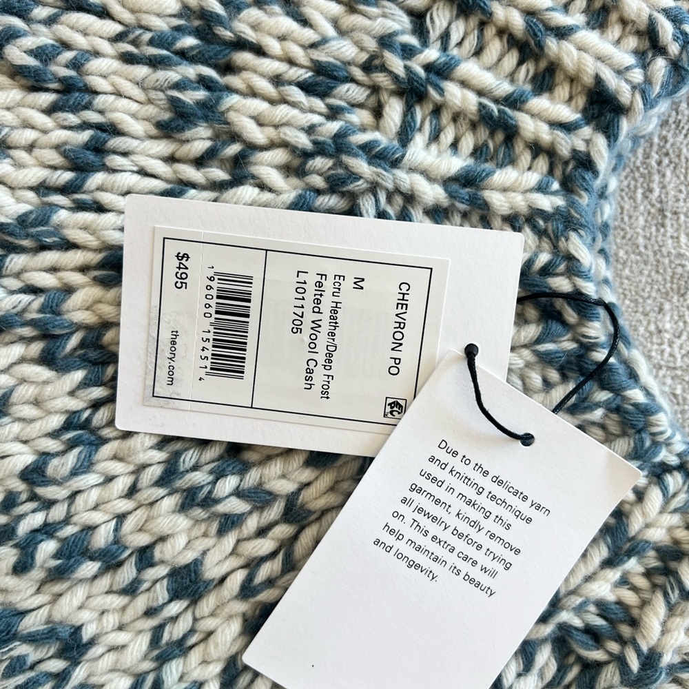 Theory - Chevron -  Blue and Cream Women's Sweater NEW with Tags - Picture 5 of 7